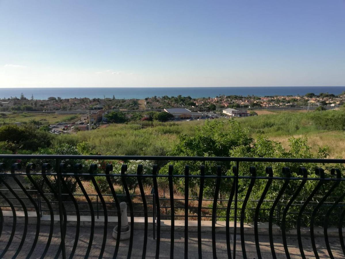 Villa Belvedere Campofelice Di Roccella Luaran gambar