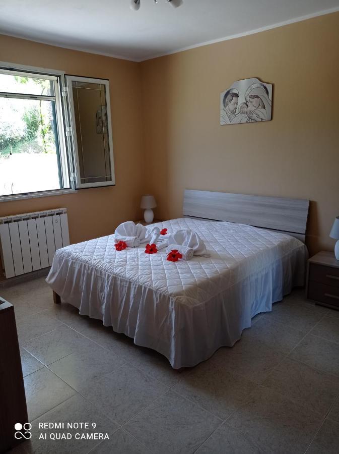 Villa Belvedere Campofelice Di Roccella Luaran gambar