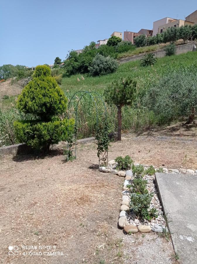 Villa Belvedere Campofelice Di Roccella Luaran gambar